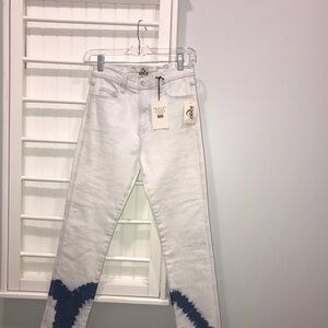 Brand New Vintage Jordache White with Denim accent skinny jeans
